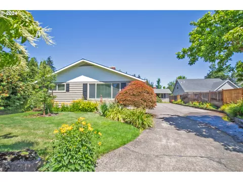 1695 Cal Young Rd, Eugene, OR 97401