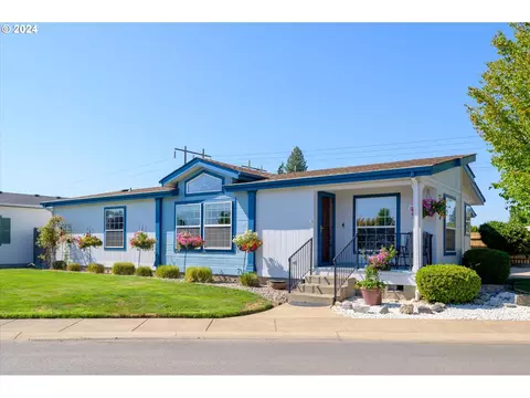4055 Royal Ave #137, Eugene, OR 97402