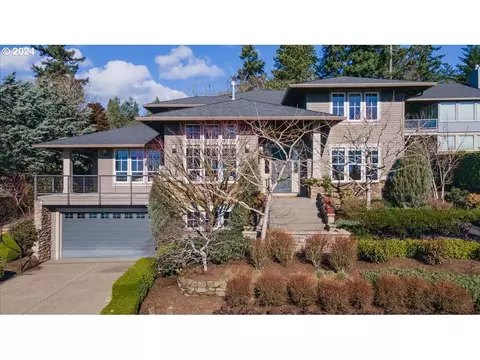 3653 SW Dosch Ct, Portland, OR 97221