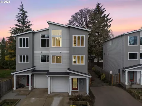 8821 SW Thorn St, Portland, OR 97223