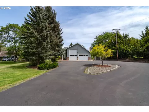 2211 Whistlers Park Rd, Roseburg, OR 97470