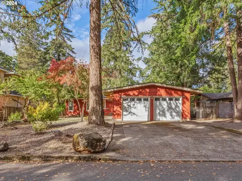 5325 Oakridge Rd, Lake Oswego, OR 97035