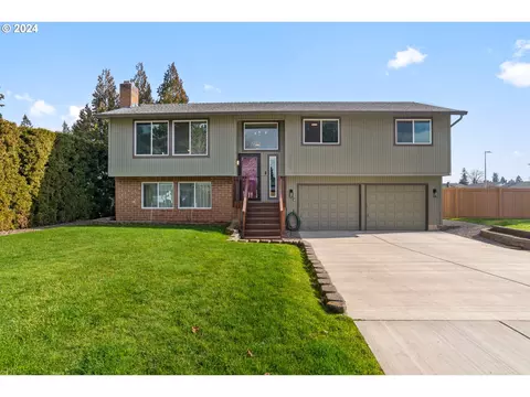 8303 NE 28th Ct, Vancouver, WA 98665