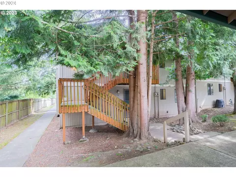1404 NE 72nd St #2, Vancouver, WA 98665