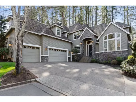 4042 Canal Woods Ct, Lake Oswego, OR 97034