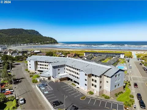 111 Avenue U #208, Seaside, OR 97138