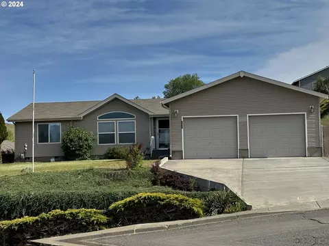 2155 NW Gilliam Ave, Pendleton, OR 97801