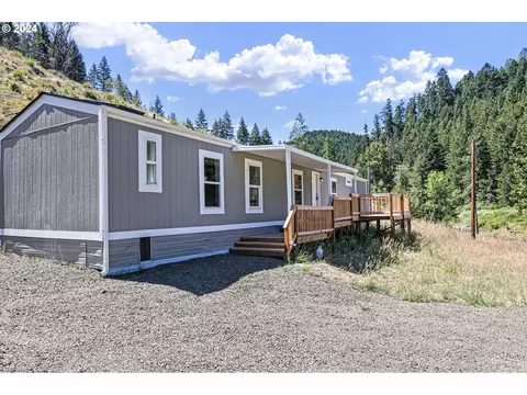 2320 Mcnabb Creek Rd, Winston, OR 97496