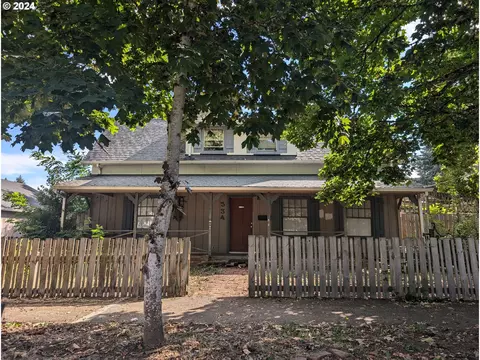 334 NE 4th Ave, Hillsboro, OR 97124