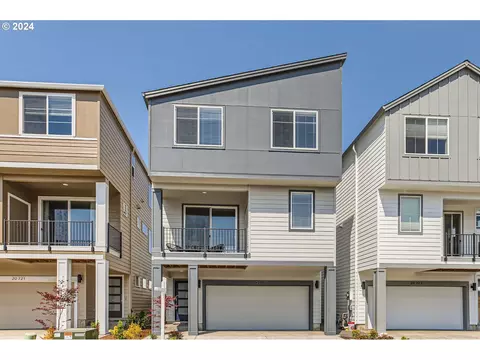 20707 SW Boyd Ct #8, Beaverton, OR 97003