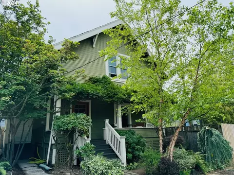 2426 NEmerson St, Portland, OR 97211