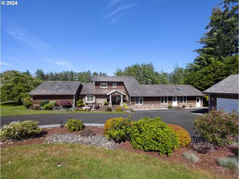 1236 SW Pine Dr, Warrenton, OR 97146