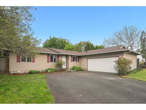 33 SE 134th Pl, Portland, OR 97233