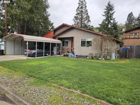 1392 Newton Creek Rd, Roseburg, OR 97470