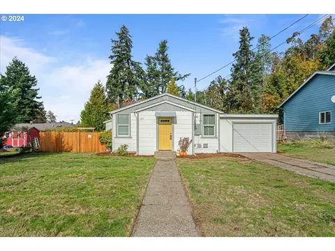 515 Jersey St, Silverton, OR 97381