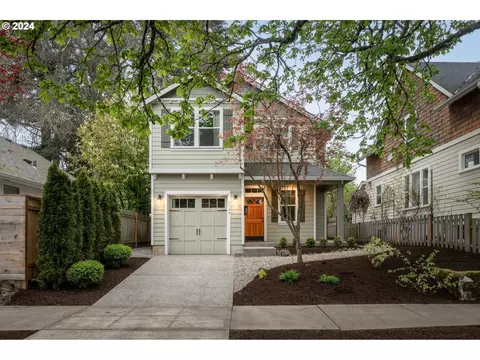 4749 SE 36th Pl, Portland, OR 97202