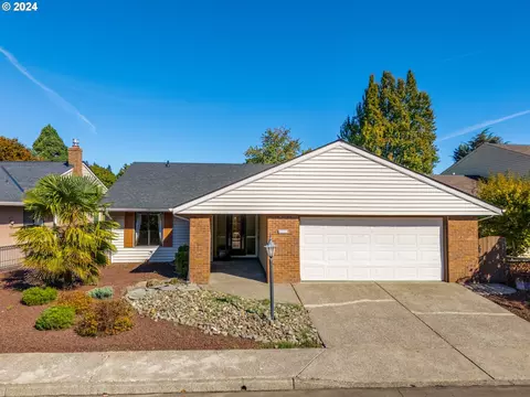 10295 SW Century Oak Dr, Tigard, OR 97224