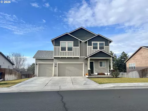 2110 NW Dawn Dr, Hermiston, OR 97838