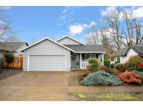 19439 Silverfox Pkwy, Oregon City, OR 97045