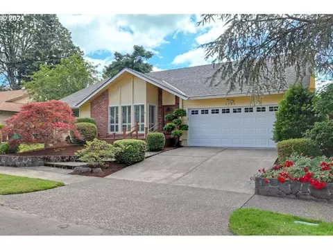 2750 NW Forest Ave, Beaverton, OR 97006