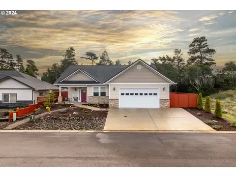 410 Tournament Dr, Florence, OR 97439