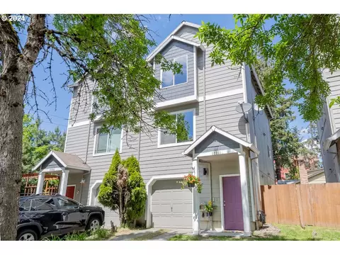 12211 SE Long St, Portland, OR 97236