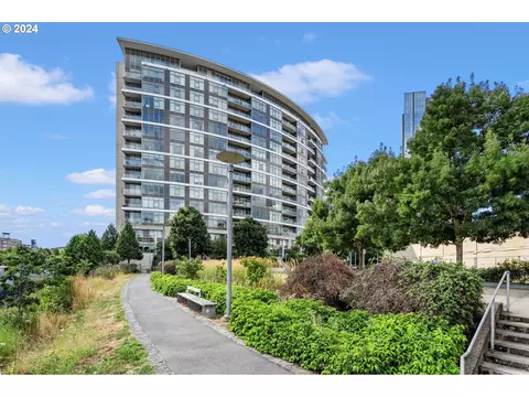 949 NW Overton St #610, Portland, OR 97209
