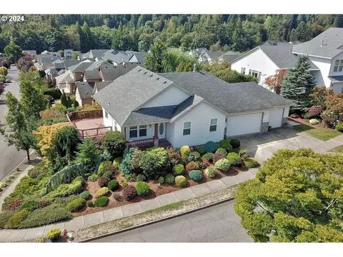 15722 SE Henderson Way, Portland, OR 97236