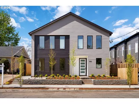 7453 N Mohawk Ave #10, Portland, OR 97203