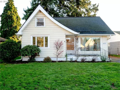 11020 NE Glisan St, Portland, OR 97220