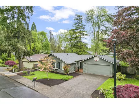 8400 SW Godwin Ct, Portland, OR 97223