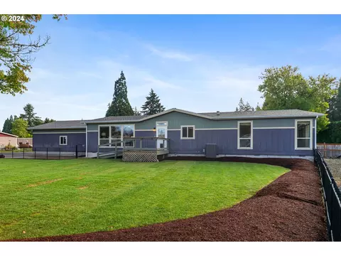 21936 Laurel Ave, Aurora, OR 97002