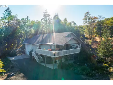 1830 Orchard Ln, Roseburg, OR 97471