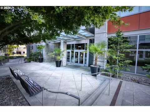 1926 W Burnside St #1114, Portland, OR 97209