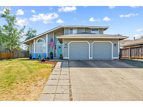 954 S 44th St, Springfield, OR 97478
