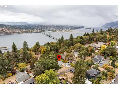 462 SE Oak St, White Salmon, WA 98672