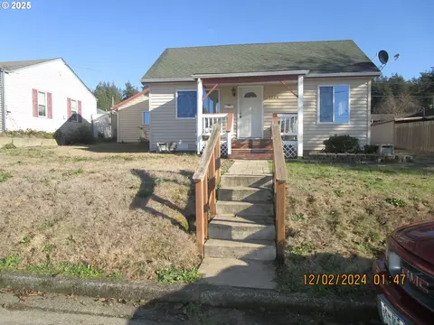 1266 N Folsom Ct, Coquille, OR 97423