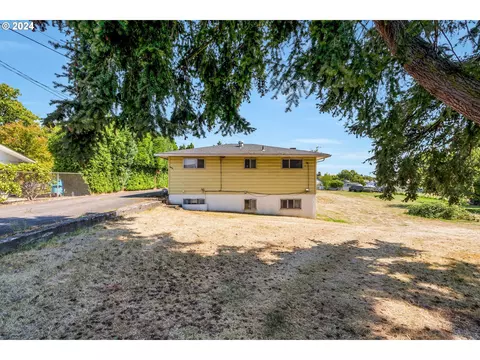 5207 NE 56th Ave, Vancouver, WA 98661