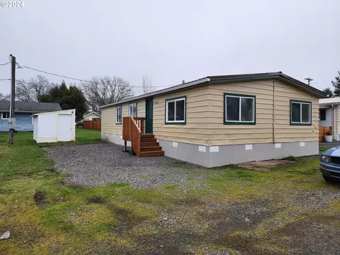 520 W Main St #C, Pe Ell, WA 98572