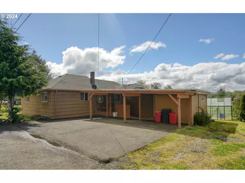 4105 Latimer Rd, Tillamook, OR 97141