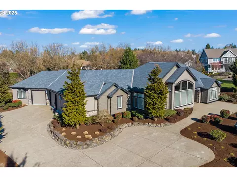 9446 SW Inverness Way, Beaverton, OR 97007