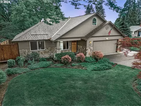 7817 SE Dolinda St, Milwaukie, OR 97267