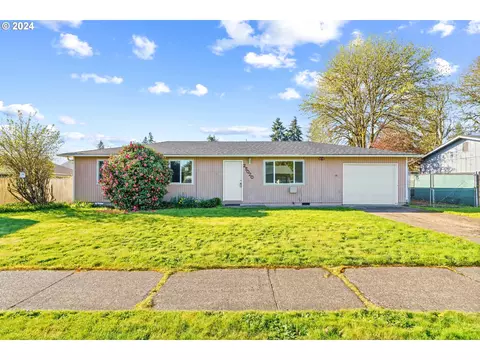 25020 Woodland Ave, Veneta, OR 97487