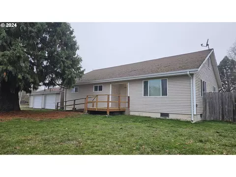 295 E 3rd St, Halsey, OR 97348