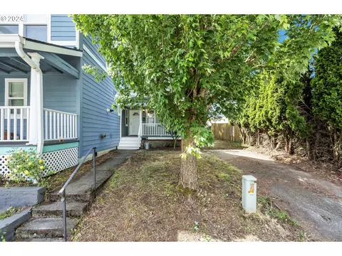 412 NE Roselawn St, Portland, OR 97211