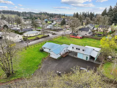 14308 Forsythe Rd, Oregon City, OR 97045