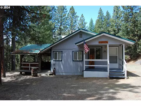 339 Climax St, Sumpter, OR 97877