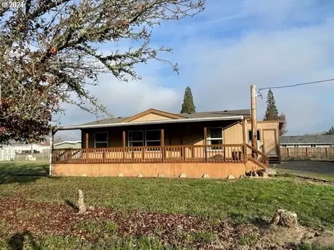 204 N 8th St, Monroe, OR 97456