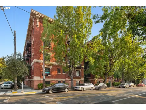 1829 NW Lovejoy St #108, Portland, OR 97209