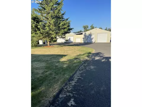 22472 SE Ridgeview Dr, Damascus, OR 97089